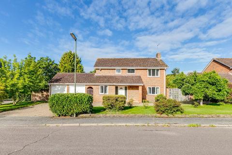4 bedroom detached house for sale, Bulkeley Close, Englefield Green