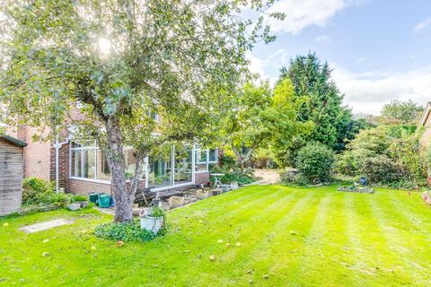 4 bedroom detached house for sale, Bulkeley Close, Englefield Green