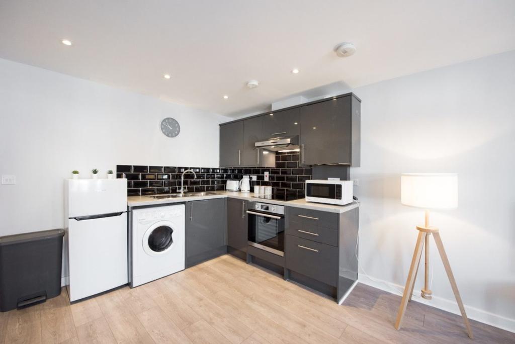 6 Victory Road, Clacton On Sea 1 bed apartment £130,000