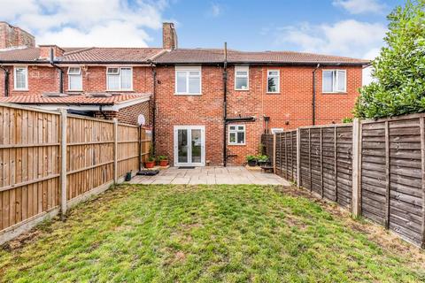 25 Dore Gardens, Morden, SM4 6QD