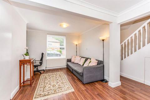 25 Dore Gardens, Morden, SM4 6QD