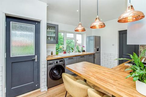 32 Gareth Grove, Bromley, BR1 5EQ