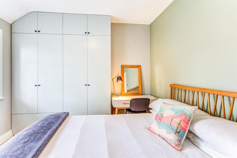 32 Gareth Grove, Bromley, BR1 5EQ