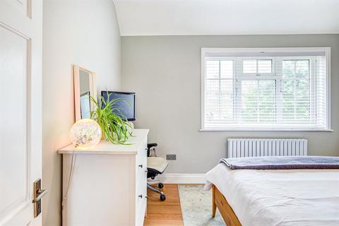 32 Gareth Grove, Bromley, BR1 5EQ