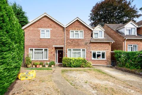 10 Ferrard Close, Ascot, SL5 8LN
