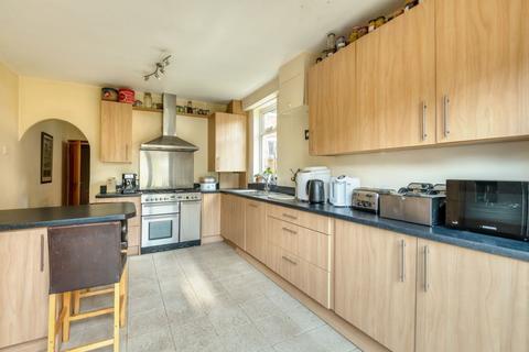 6 Campbell Road, Bedford, MK40 3DD