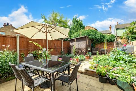 6 Campbell Road, Bedford, MK40 3DD