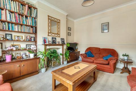 6 Campbell Road, Bedford, MK40 3DD