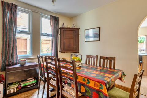 6 Campbell Road, Bedford, MK40 3DD