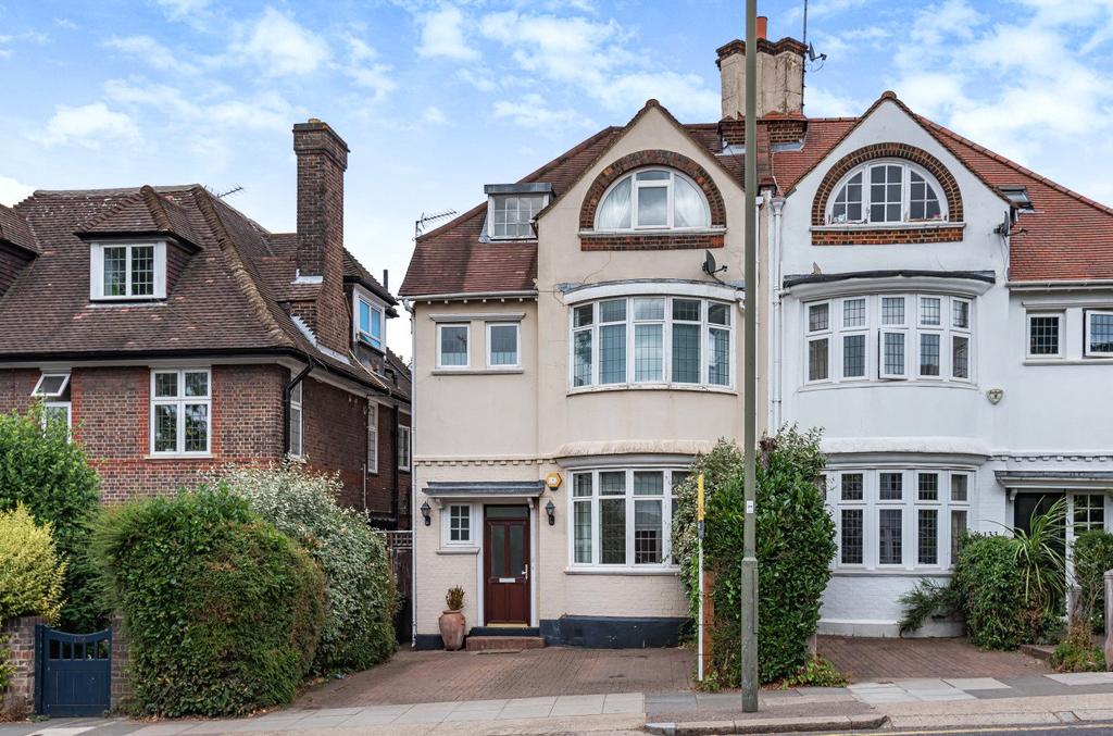 North End Road, Golders Hill, NW11 5 bed semidetached house for sale