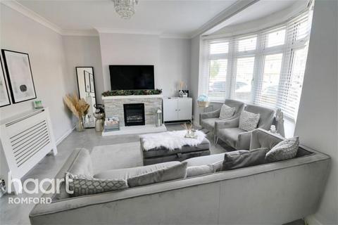 3 bedroom semi-detached house to rent - Dorset Avenue - Marshalls Park - RM1