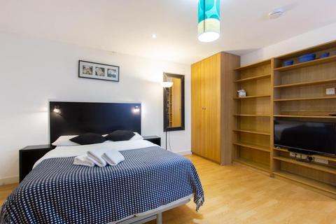 Studio to rent - North Gower Street, NW1 2LY