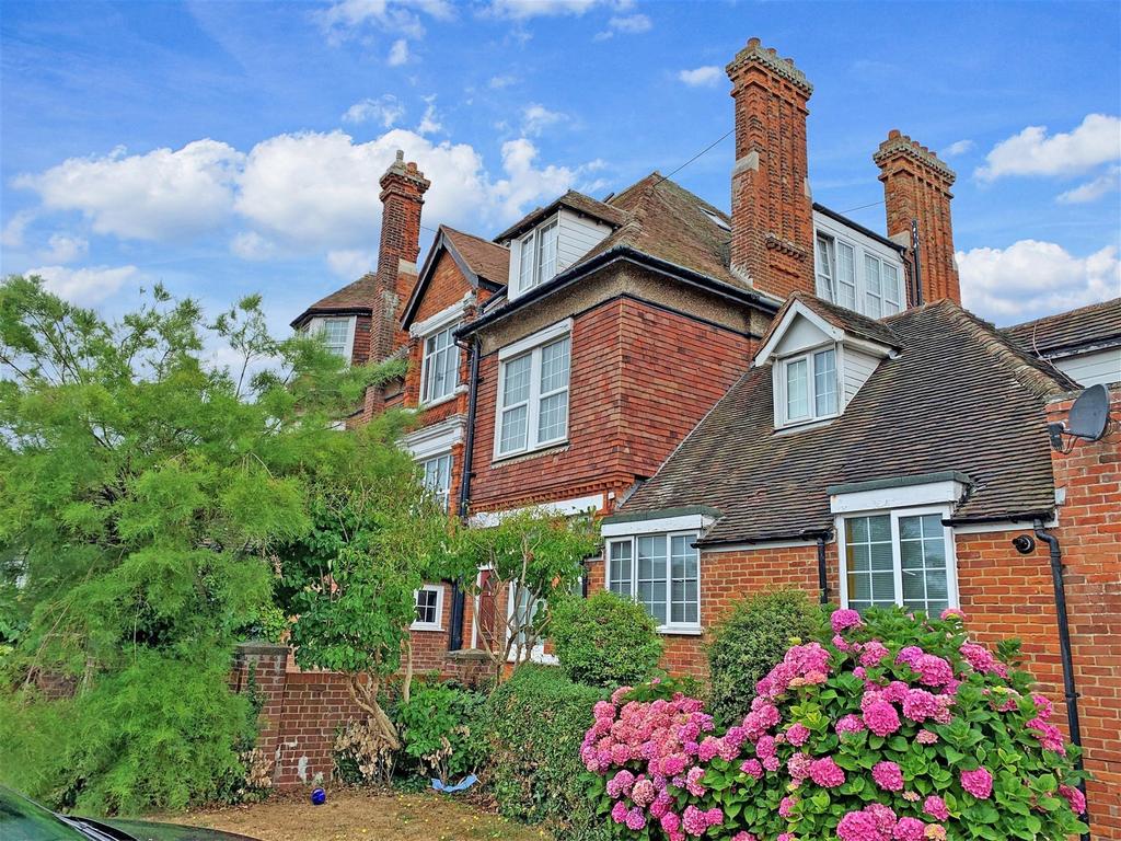 Madeira Road, Littlestone, New Romney, Kent 3 bed apartment for sale
