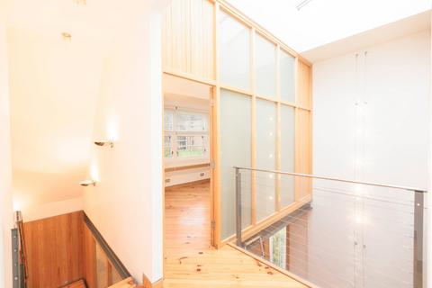 3 bedroom detached house to rent, Blackford Avenue, Grange, Edinburgh, EH9
