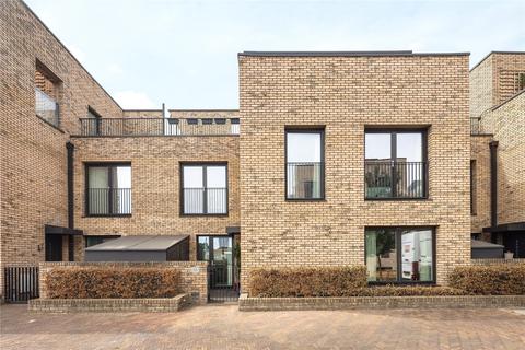 14 Prospect Row, London, E15 1FX