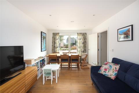 14 Prospect Row, London, E15 1FX