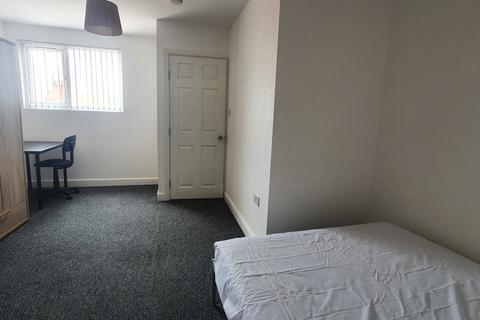 1 bedroom in a house share to rent - Earlsdon Avenue North, Coventry, CV5