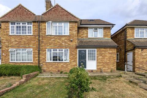 42 Kelvedon Close, Kingston Upon Thames, KT2 5LG