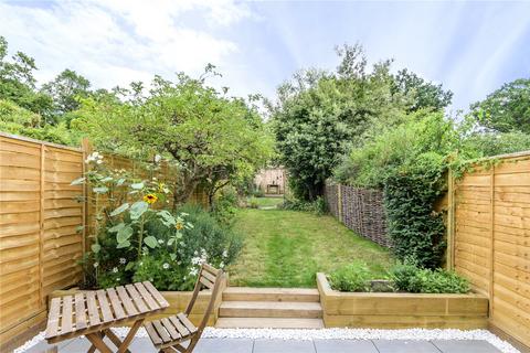 42 Kelvedon Close, Kingston Upon Thames, KT2 5LG