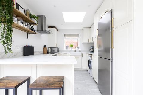 42 Kelvedon Close, Kingston Upon Thames, KT2 5LG