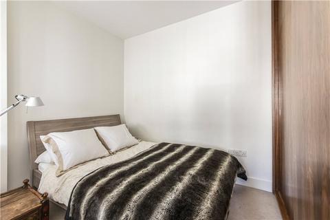 Studio to rent, Cranley Gardens, South Kensington, London, SW7