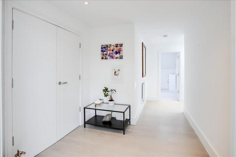 Flat 7, 8 North Common Road, London, W5 2QB