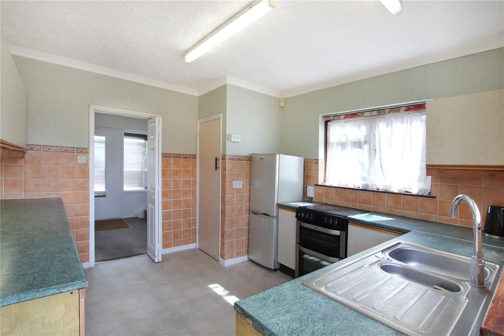 Dene Holm Road, Northfleet... 3 bed detached house £475,000
