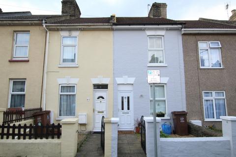 2 bedroom terraced house to rent, Bowes Road, Strood, Rochester