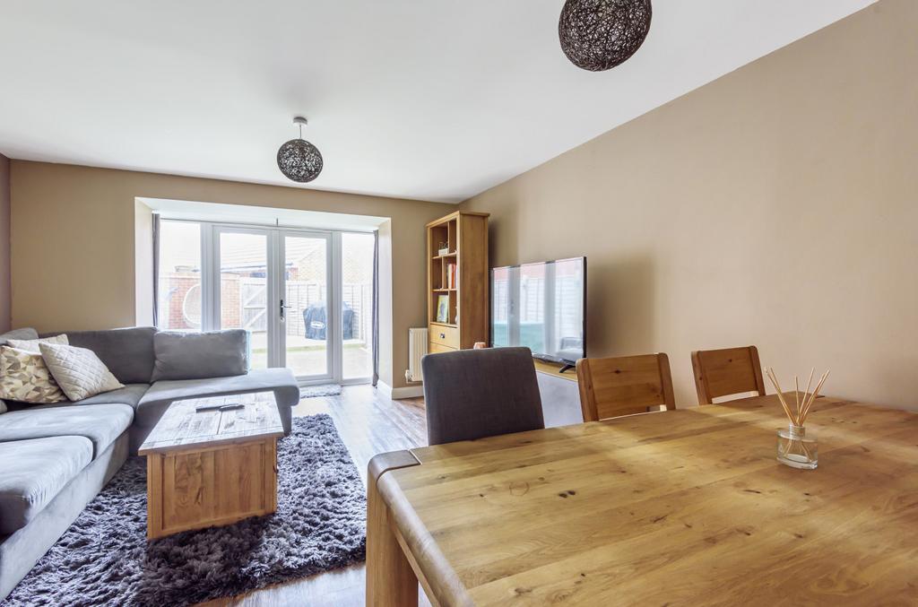 The Arc, St Andrews Ridge, Swindon, SN25 3 bed semidetached house for sale £320,000