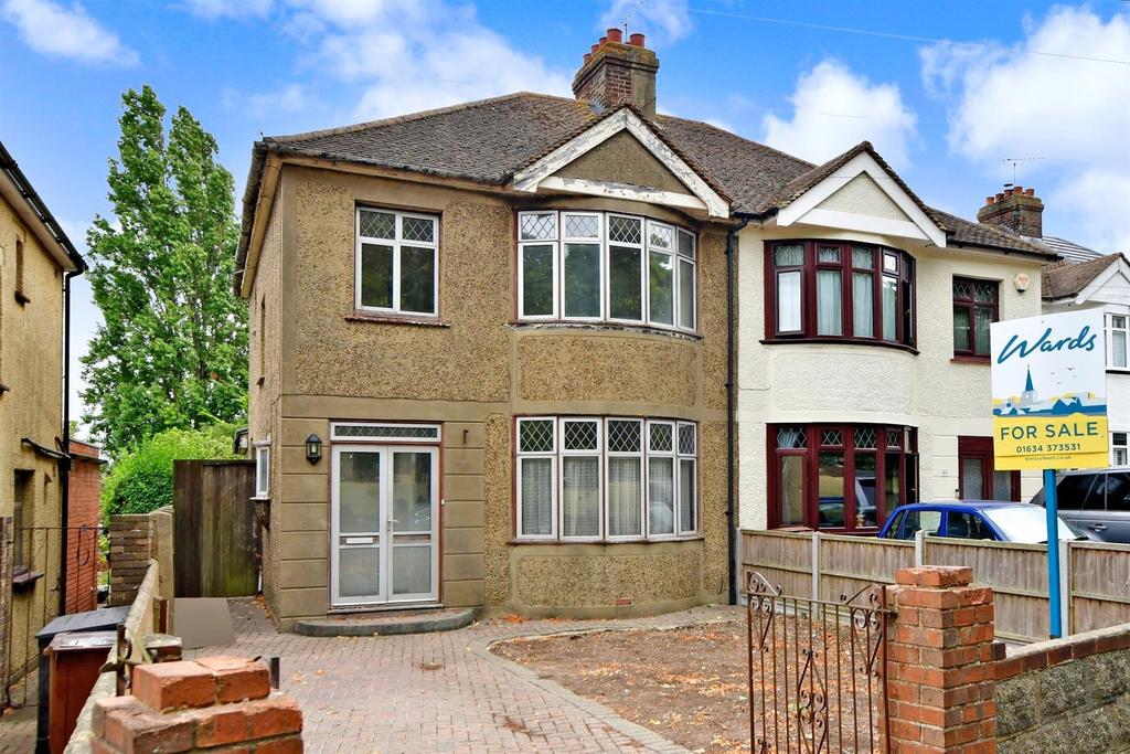 Locarno Avenue, Gillingham, Kent 3 bed semidetached house £325,000