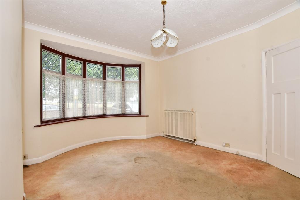 Locarno Avenue, Gillingham, Kent 3 bed semidetached house £325,000