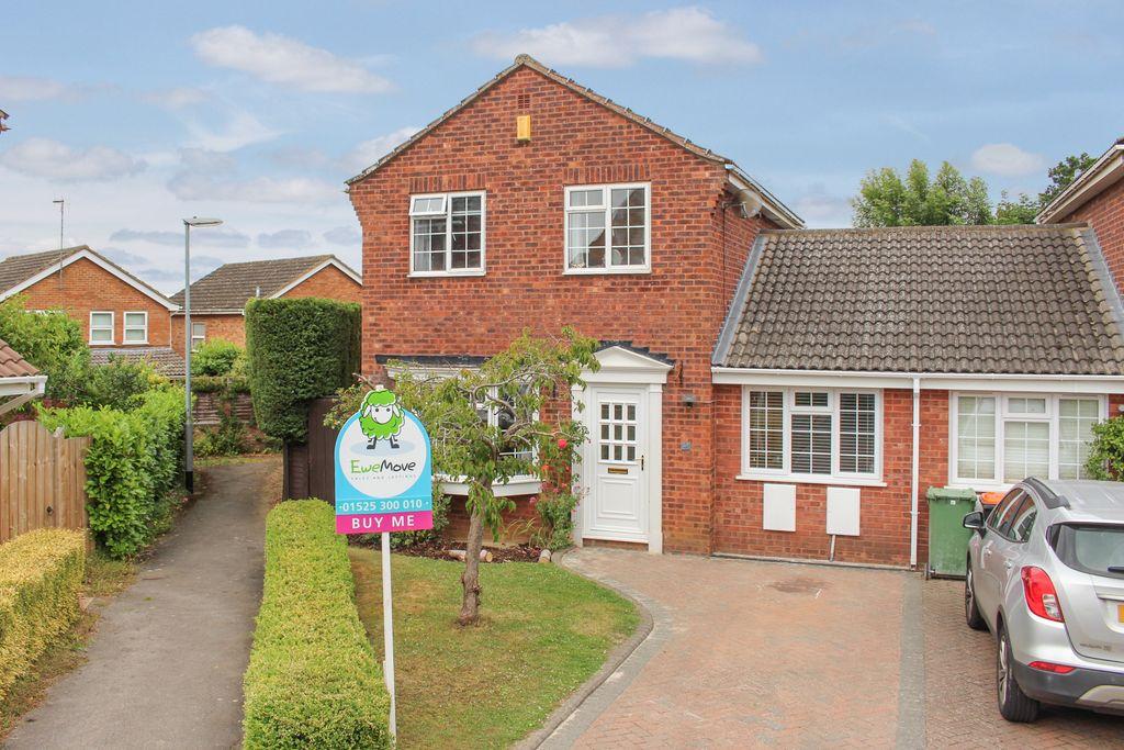 Melfort Drive, Linslade, Leighton Buzzard LU7 2XN 4 bed link detached