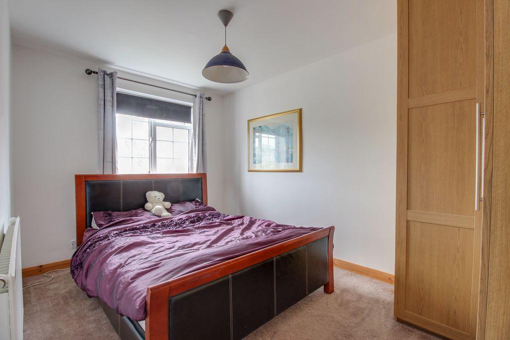 Bedroom 1 (Double)
