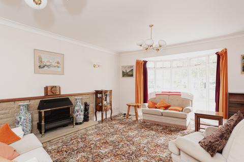 20 West Farm Drive, Ashtead, KT21 2LB