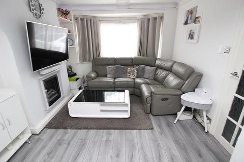 88 Buckland Way, Worcester Park, KT4 8NS
