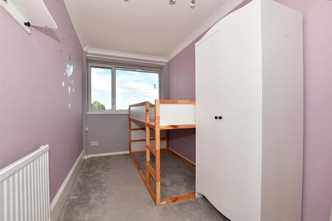 2 bedroom flat for sale - Maybury Close, Tadworth, Surrey