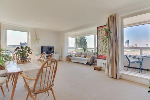 2 bedroom apartment for sale, Blount Road, Old Portsmouth