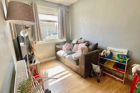 2 bedroom apartment to rent, Wellingborough Road, Rushden