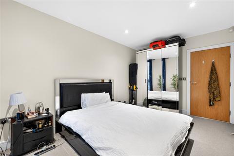 1 bedroom apartment to rent, Antonine Heights, City Walk, SE1