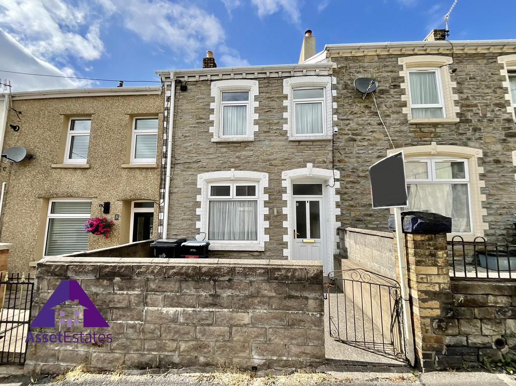 Cwm Cottage Road, Abertillery, NP13 1AT 2 bed terraced house £109,950