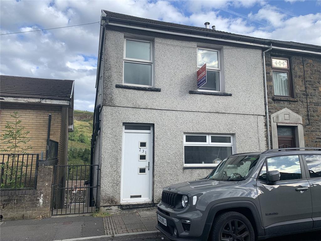 East Road, Tylorstown, Ferndale, Rhondda Cynon Taf, CF43 2 bed end of