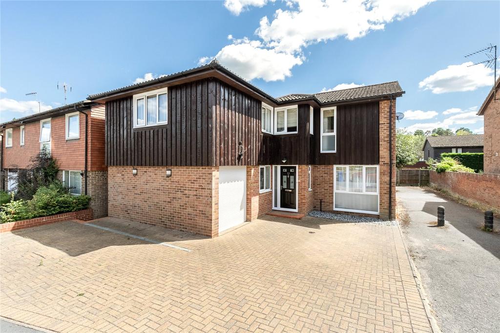Cavendish Meads, Ascot, Berkshire, SL5 5 bed detached house £3,750