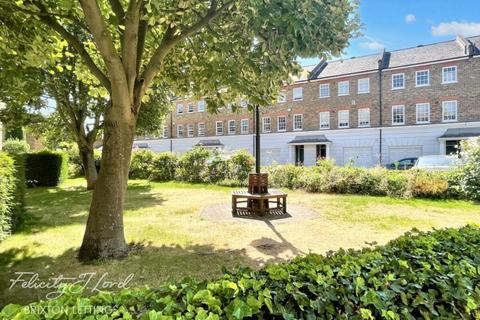 2 bedroom apartment to rent, Regents Bridge Gardens, London