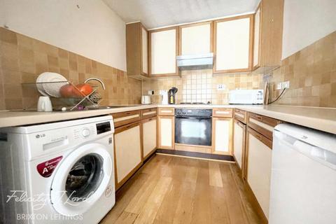2 bedroom apartment to rent, Regents Bridge Gardens, London