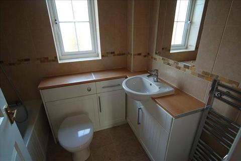 3 bedroom detached house to rent, De Havilland Court, Mildenhall, Bury St Edmunds, Suffolk, IP28