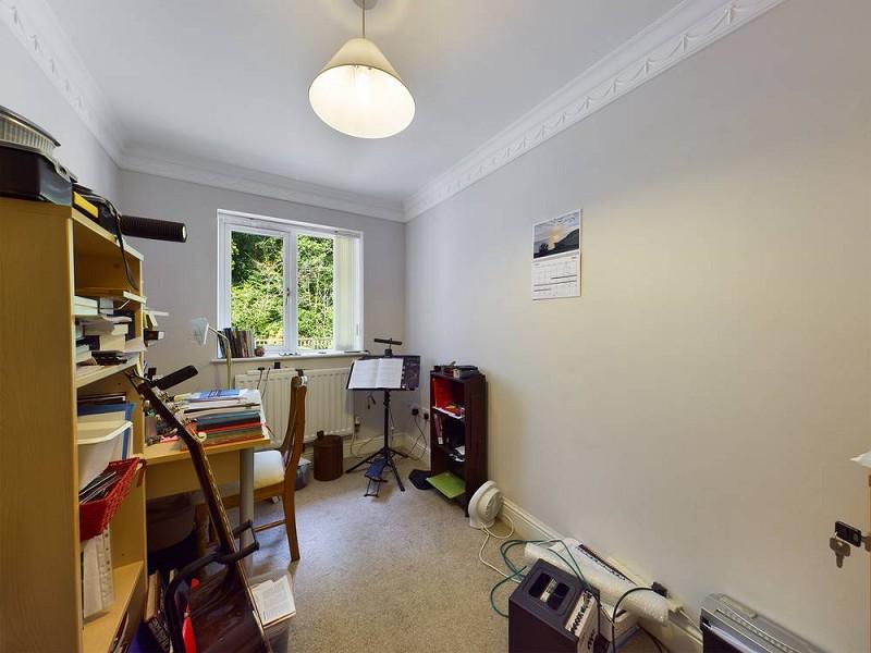 Bedroom 4/Home Office