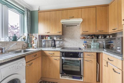 1 bedroom flat for sale - 81 Buckingham Court, Shrubbs Drive, Middleton-on-Sea, Bognor Regis, PO22