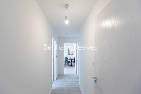2 bedroom apartment to rent - Carnation Gardens, Hayes UB3