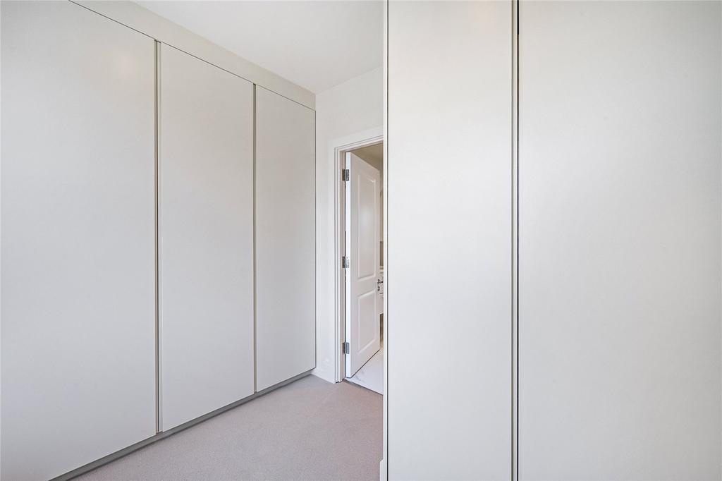 Walk-In Wardrobe