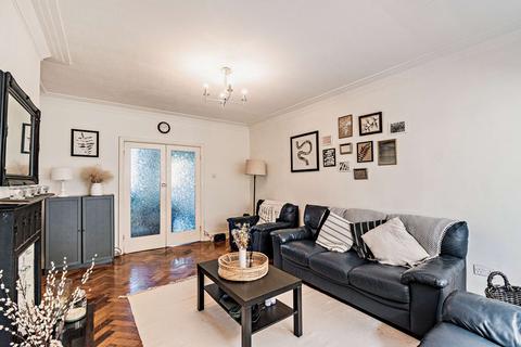 1 Birkdale Avenue, Pinner, HA5 5SG